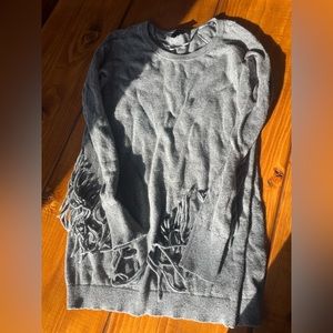 International Concepts grey size small w tassles